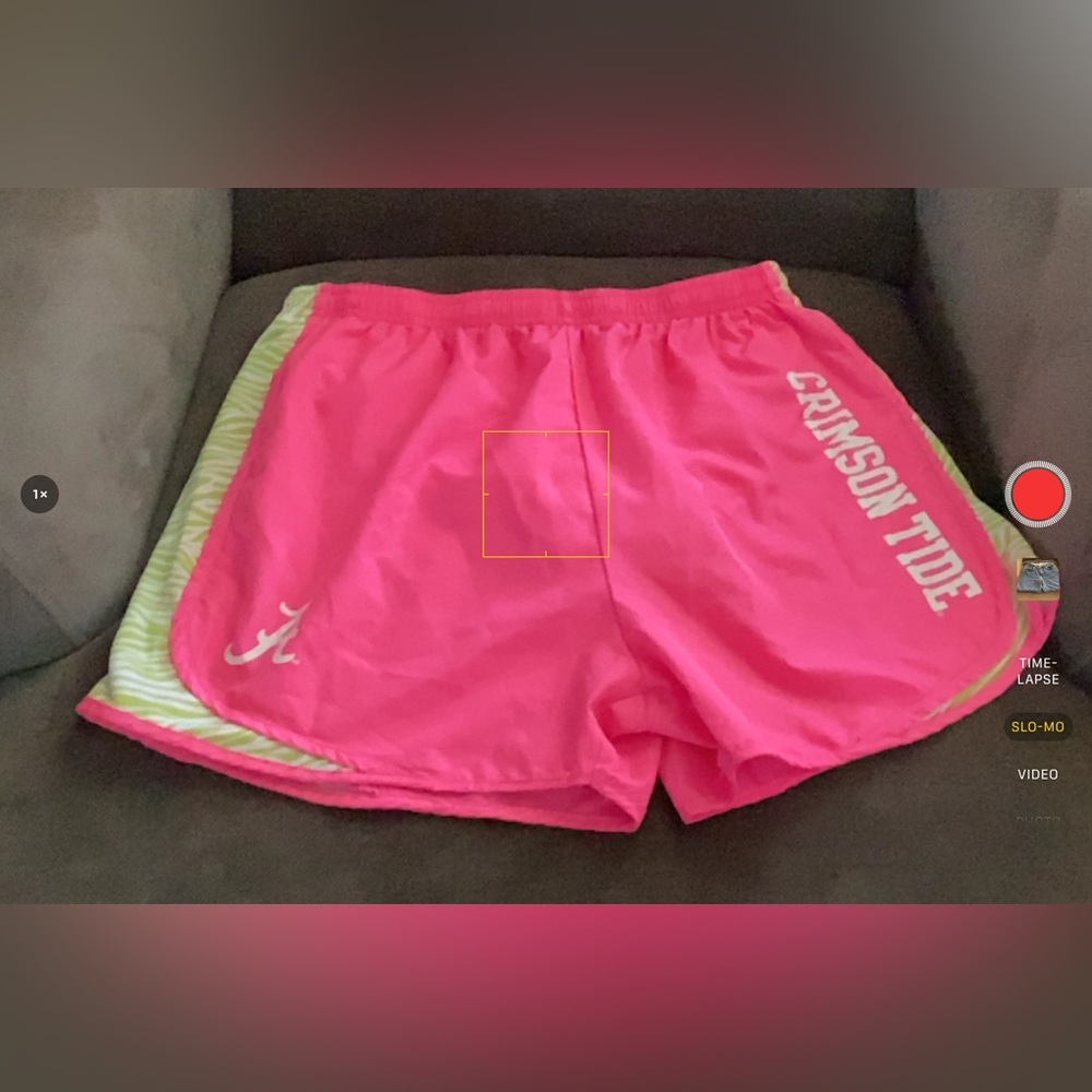 Alabama shorts, size Large